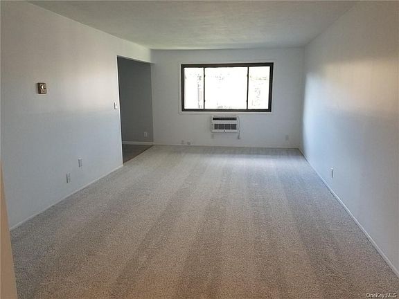 4th image of 10 Oakwood Ter APT 67