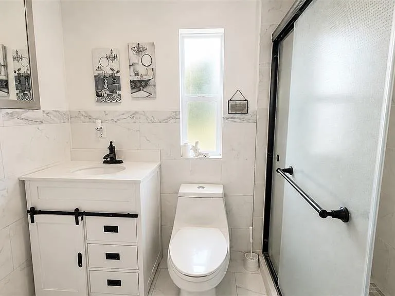 519 Center Crest Blvd — Photo 9