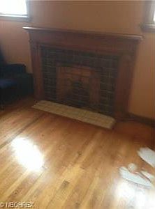 3rd image of 326 Willard Ave SE
