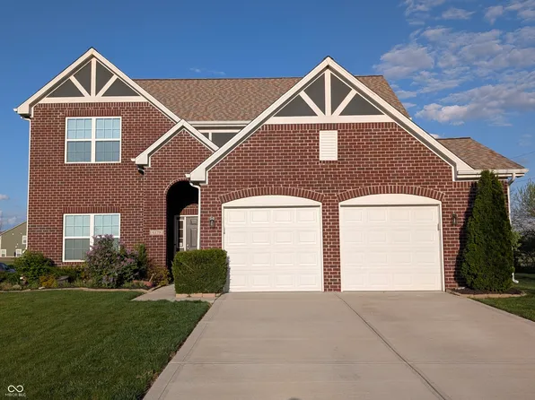 6179 N Cedarwood Dr, McCordsville, IN 46055