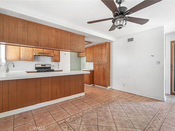 5th image of 1738 N Wilmington Blvd