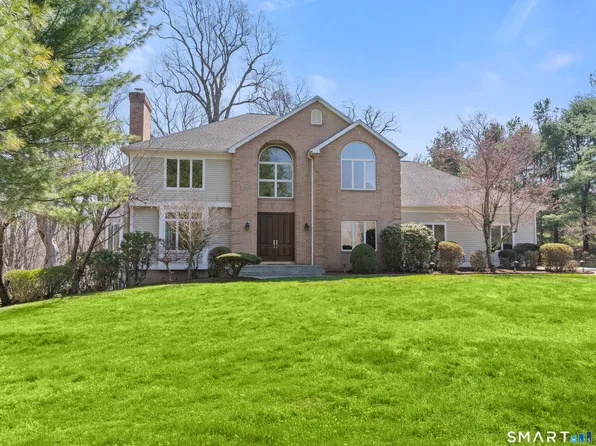 1 Mountaincrest Drive, Cheshire, CT 06410