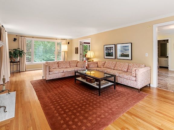 4th image of 25 Brimstone Ln
