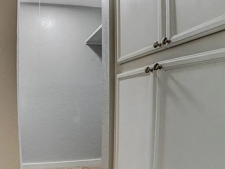 42nd West Apartments — Photo 7