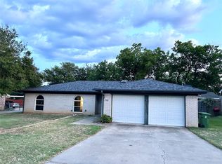 745 Toni Dr, Hurst, TX 76054