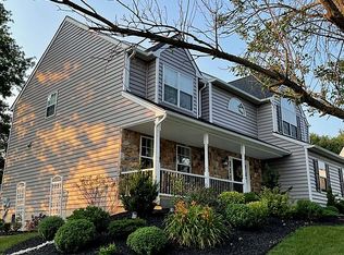 57 Greenbriar Dr, Phoenixville, PA 19460