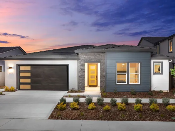 Residence 2 Plan, Magnolia Station at Cresleigh Ranch