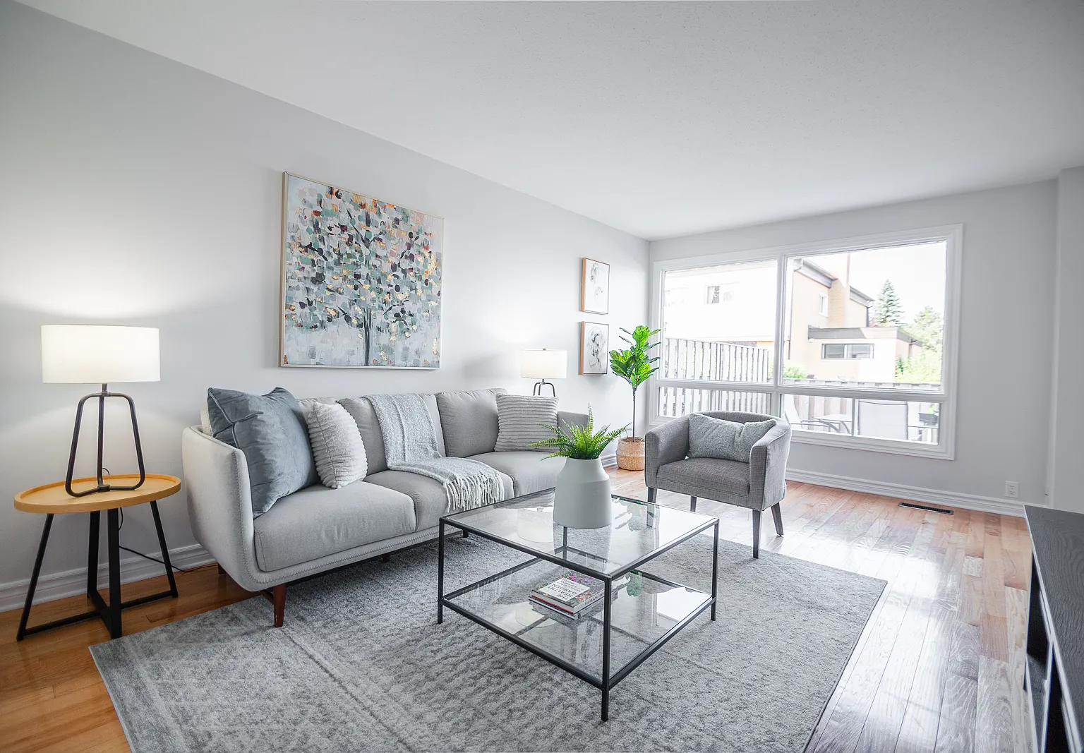 Townhome — Photo 3