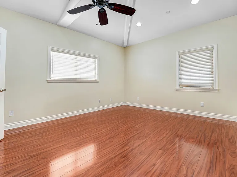 15612 Van Ness Ave #8 — Photo 4