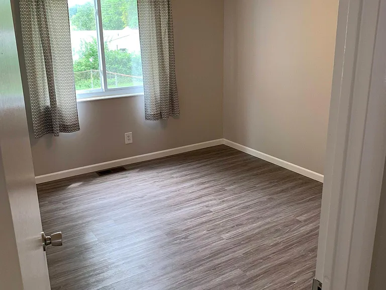 Back primary bedroom