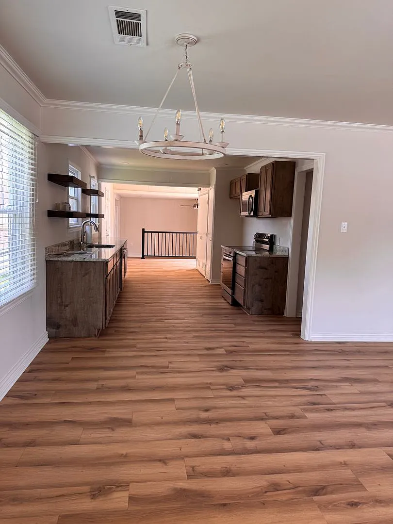 Beautifully Remodeled 3 Bedroom Home — Photo 3