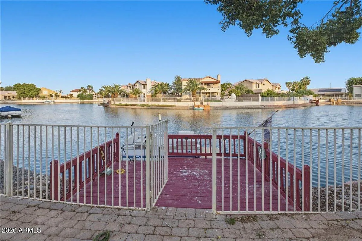 3 bed, 2.0 bath, 1605 sqft, $3,400 — Photo 3
