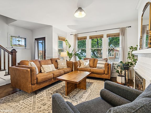 3rd image of 1228 Oak Park Ave