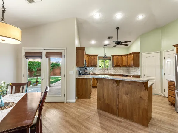 114 E Canterwood Dr, Washington, UT 84780