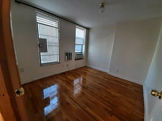 Rented by Danielle Stoller, LREB | media 2