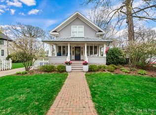 521 Bryant Ave, Glen Ellyn, IL 60137