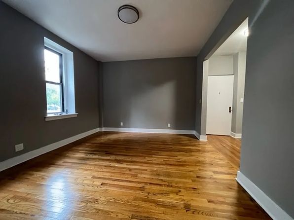 4242 Judge St APT 4D