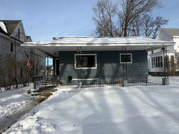 305 E Chapin St, Cadillac, MI 49601