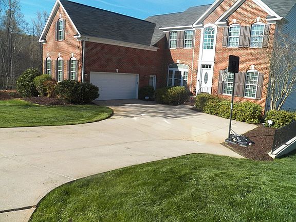 5th image of 144 Scotts Bluff Dr