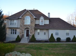 28629 School House Rd, Columbus, NJ 08022