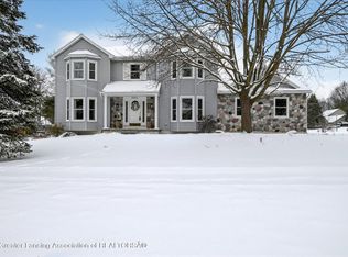3900 Bayberry Ln, Lansing, MI 48911