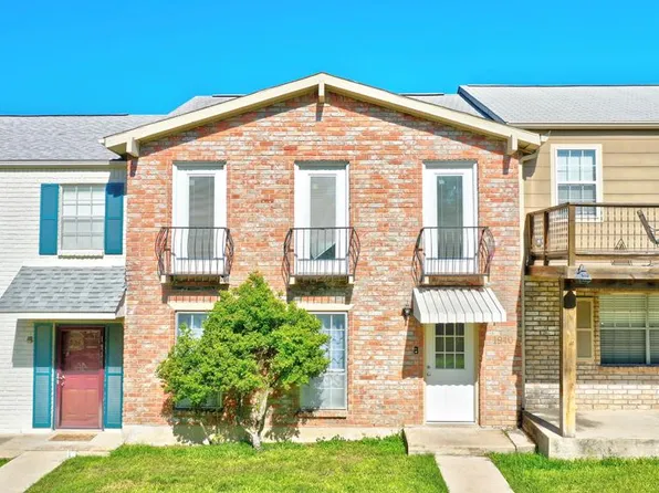 1940 Leslie Dr, Kerrville, TX 78028