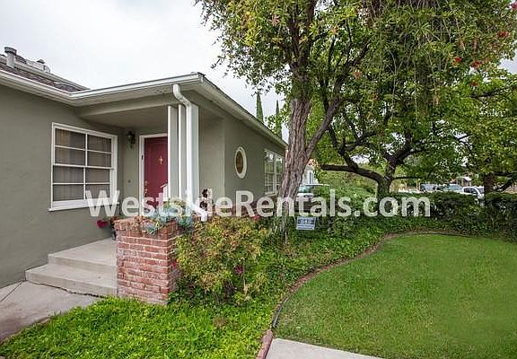 2nd image of 14019 Gilmore St