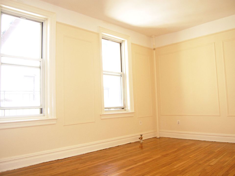 1st image of 3405 44th St APT 5B