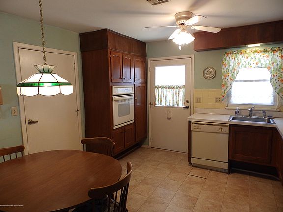 2nd image of 225B Buckingham Ct