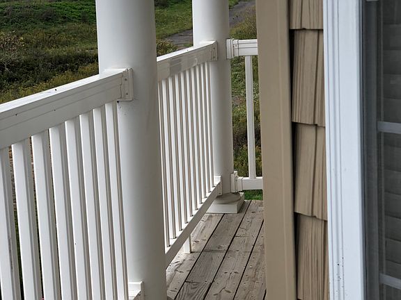4th image of 1235 Suncrest Village Cir