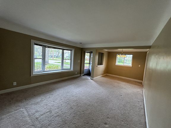 5th image of 4024 W Webster Rd