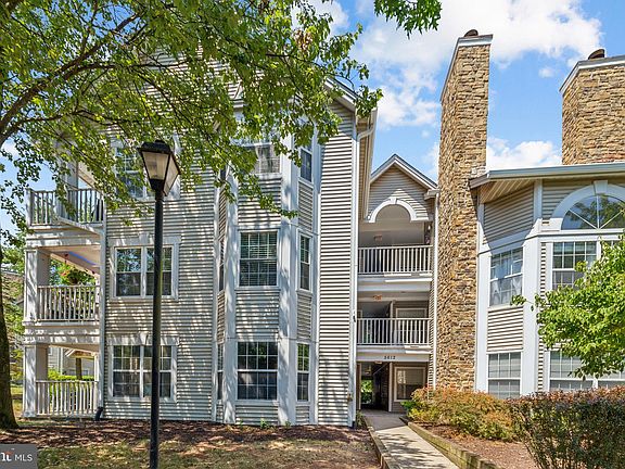 2nd image of 5612 Willoughby Newton Dr Unit 15