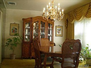 4th image of 129 Croyden Ct
