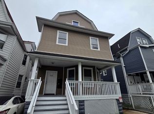222 Amherst St APT 1, East Orange, NJ 07018