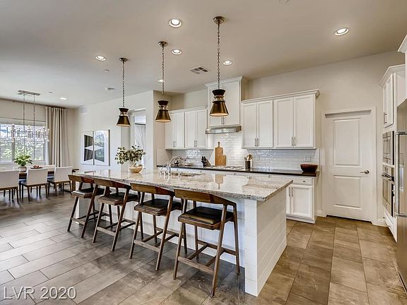 5th image of 310 Mandarin Hill Ln