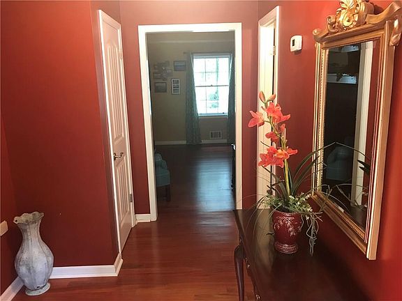 2nd image of 3564 Mill Glen Dr