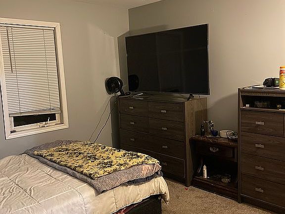 Unit 1 (master bed)