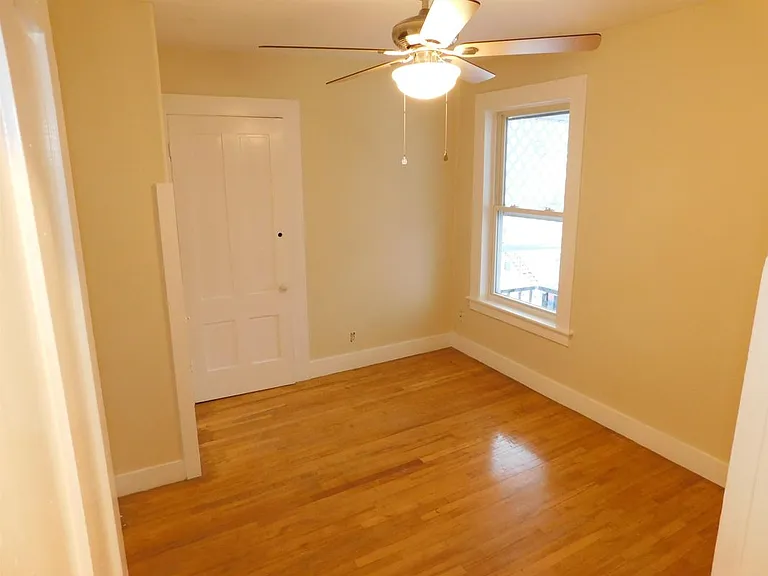 91 Bayview St #3 — Photo 10