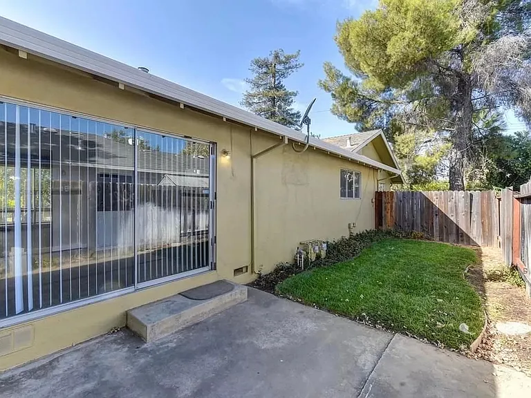 3621 Cody Way — Photo 18
