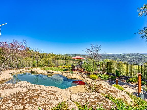 3rd image of 5161 Coyote Pass Rd