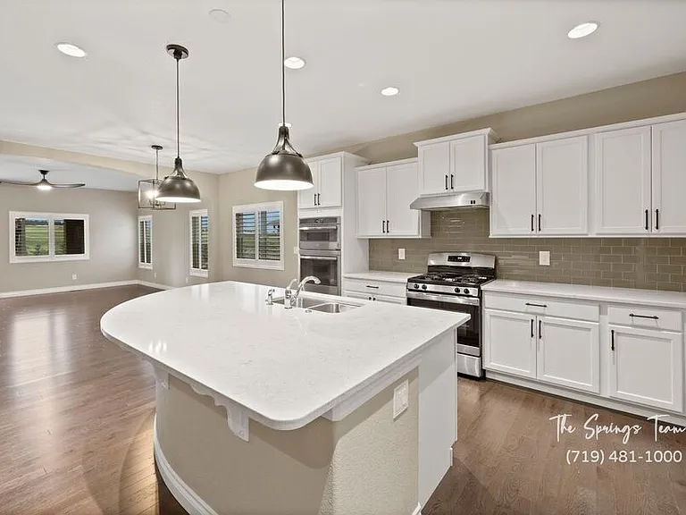 9547 Dewitt Dr — Photo 12