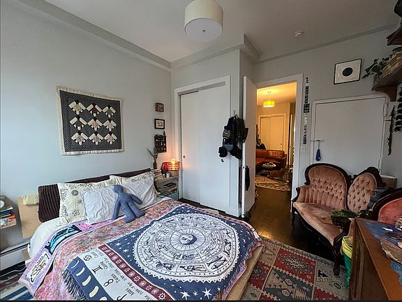 3rd image of 1629 Summerfield St APT 3R