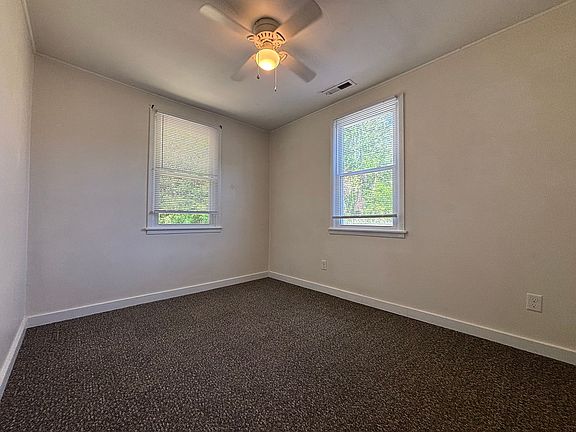 5th image of 1207 Davis St