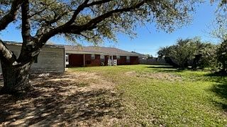 4th image of 18950 Dalewood Cir