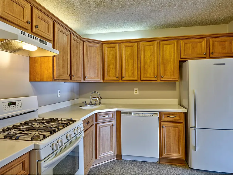 61 Aspen Ct — Photo 6