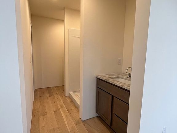 5th image of 881 Kimball Ln #205