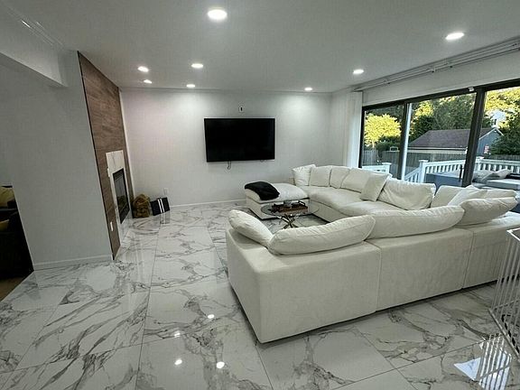 4th image of 604 Van Note Pkwy