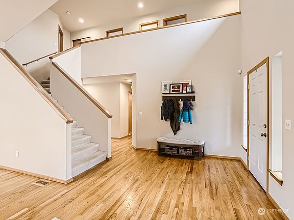 3rd image of 1519 Hemlock Court