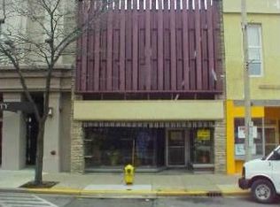 31 N Genesee St, Waukegan, IL 60085