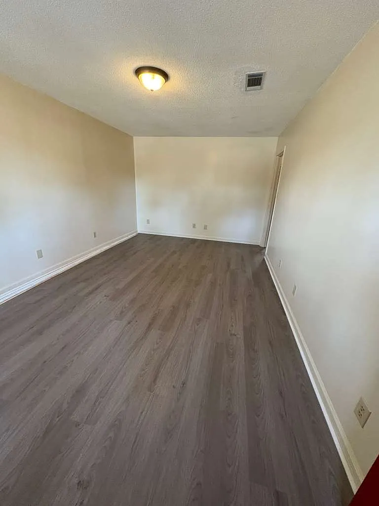 2 bed, 1680 sqft, $1,100 — Photo 1